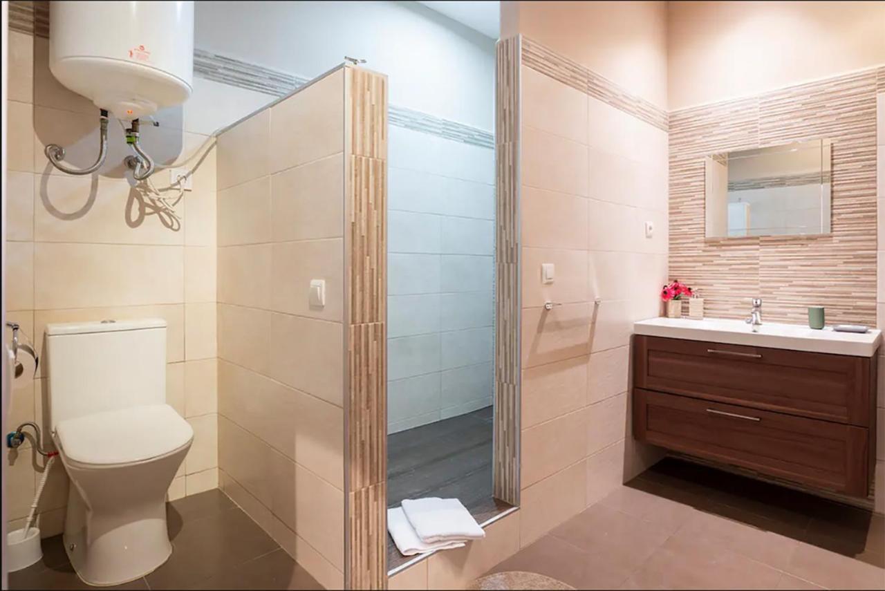 Rustic & Nice Apartment In Malaga Center Exterior foto
